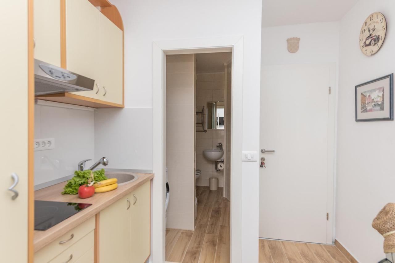 East Side Deluxe Suite Makarska Ngoại thất bức ảnh