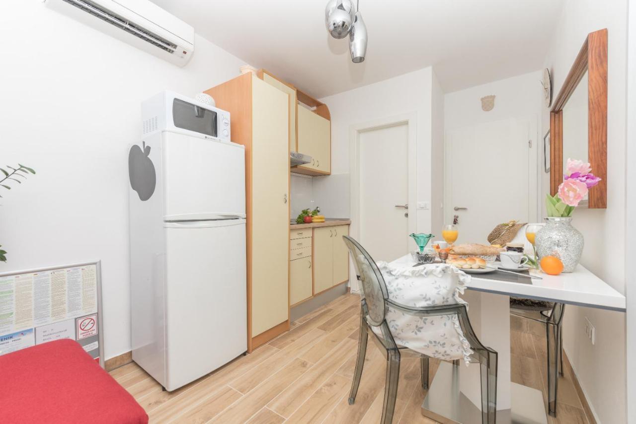 East Side Deluxe Suite Makarska Ngoại thất bức ảnh